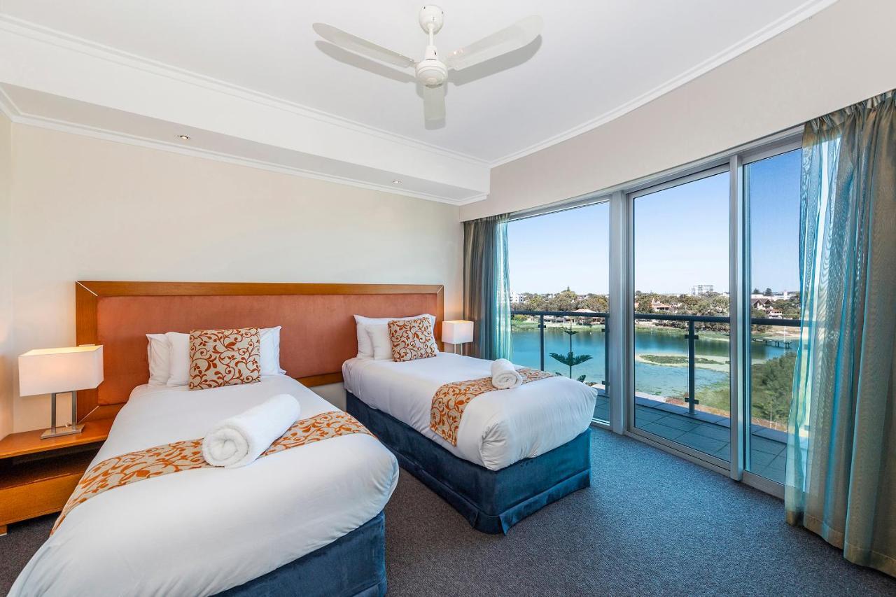 A 406 Fantastic Ocean Beach And Marina View Apt - マンジュラ エクステリア 写真