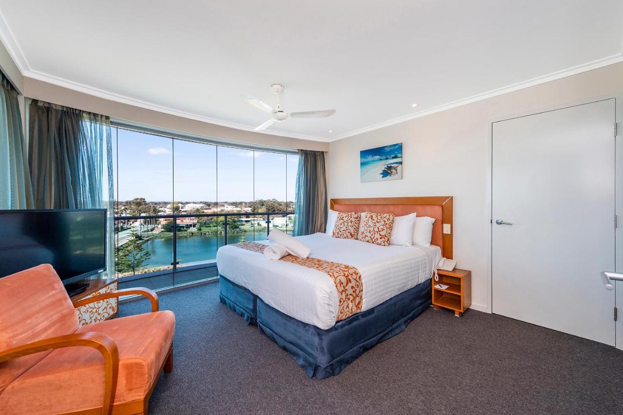 A 406 Fantastic Ocean Beach And Marina View Apt - マンジュラ エクステリア 写真